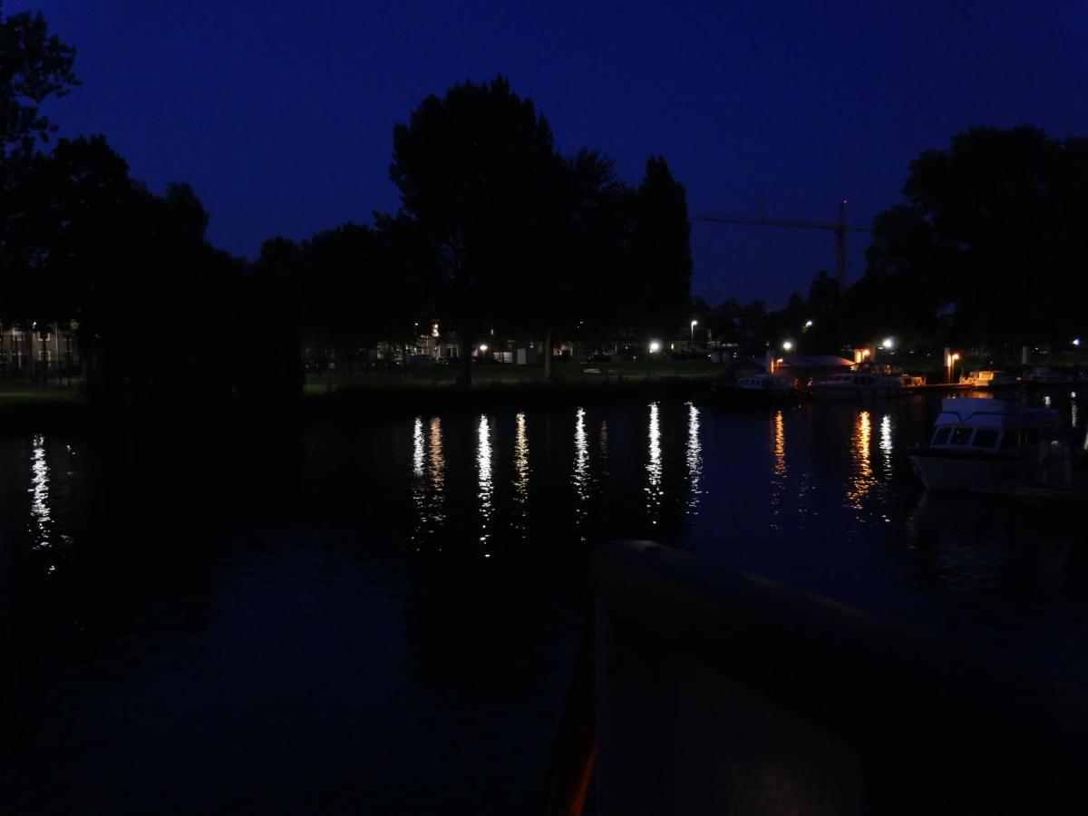 مبيت وإفطار De Logeerboot دوردريشت المظهر الخارجي الصورة